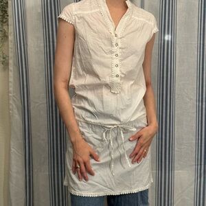 To the Max White Tunic Top with Button Detail